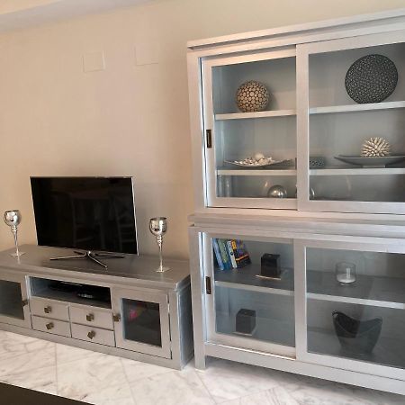 Elegant 2-Bedroom Apartment In Benidorm With Private Pool And Scenic Garden Views Кала-де-Финистрат Экстерьер фото