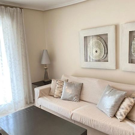 Elegant 2-Bedroom Apartment In Benidorm With Private Pool And Scenic Garden Views Кала-де-Финистрат Экстерьер фото