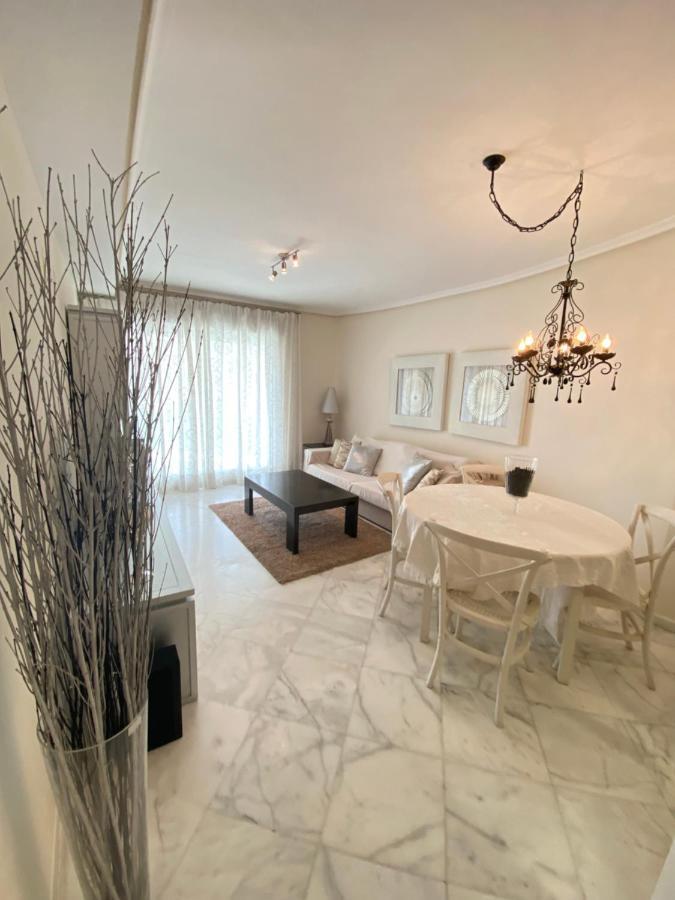 Elegant 2-Bedroom Apartment In Benidorm With Private Pool And Scenic Garden Views Кала-де-Финистрат Экстерьер фото